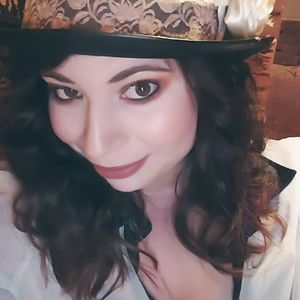 Meet your Posher, Candice